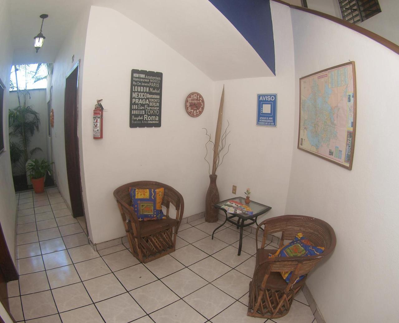Hotel Hospedajes Del Rey Colima Exterior foto