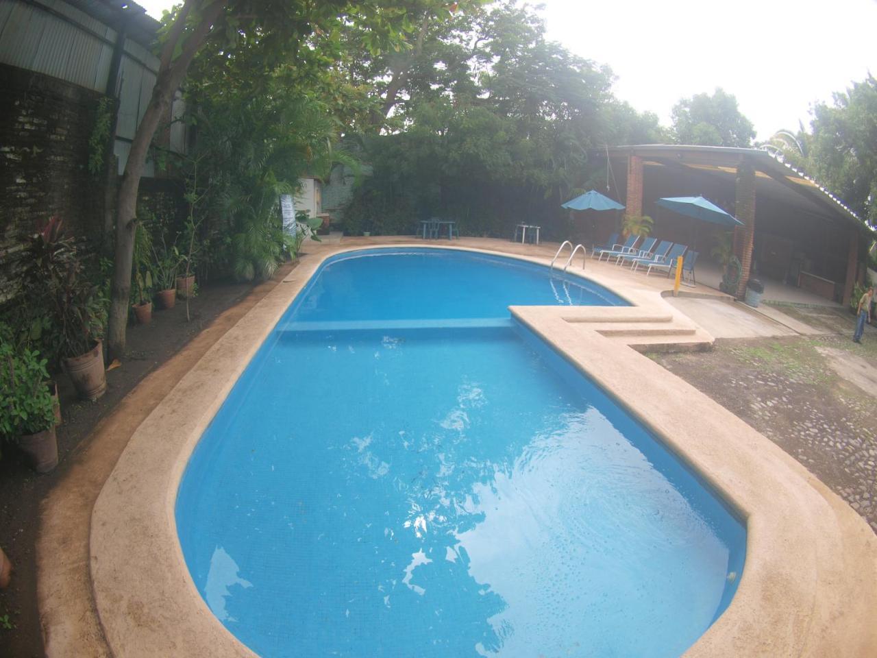 Hotel Hospedajes Del Rey Colima Exterior foto