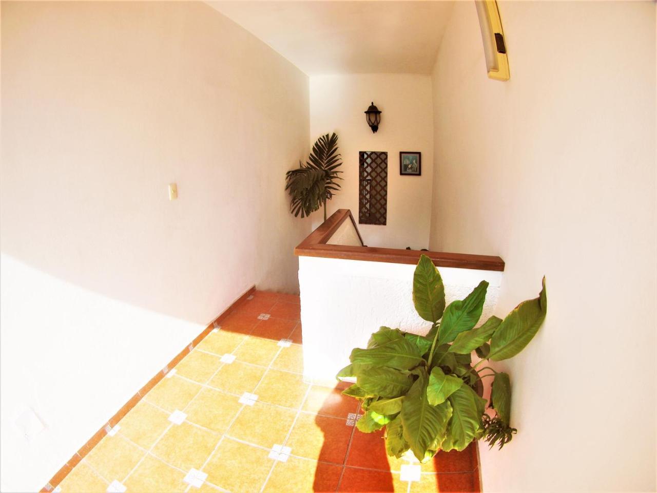 Hotel Hospedajes Del Rey Colima Exterior foto