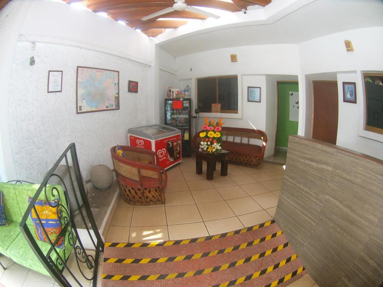 Hotel Hospedajes Del Rey Colima Exterior foto