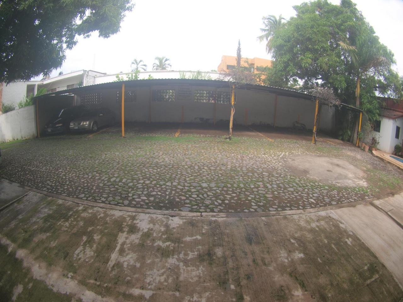 Hotel Hospedajes Del Rey Colima Exterior foto