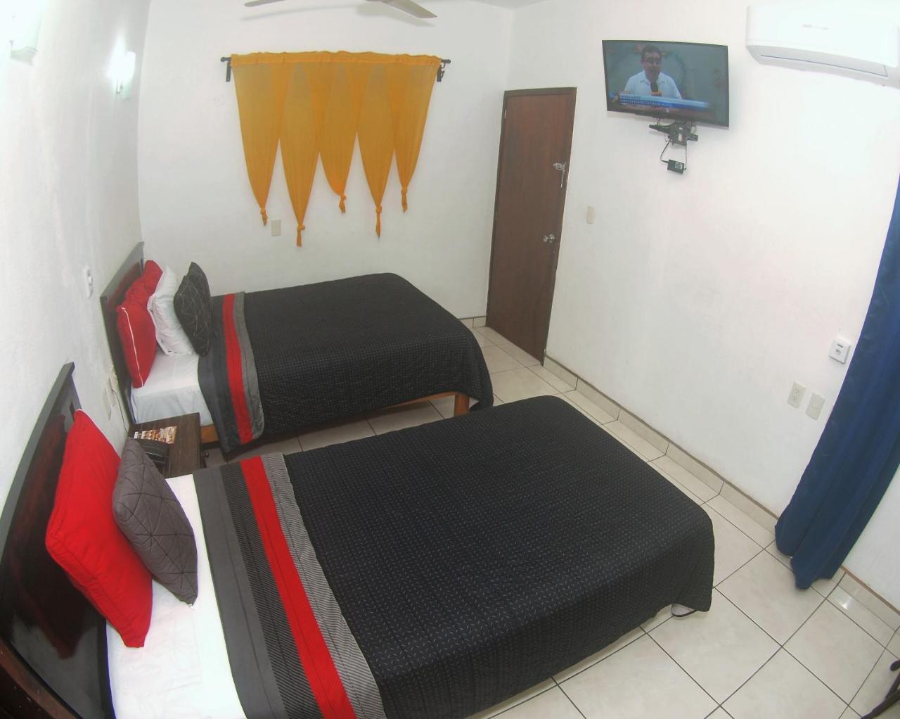Hotel Hospedajes Del Rey Colima Exterior foto